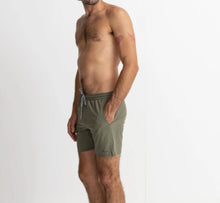 Load image into Gallery viewer, Classic Stretch Trunk (Olive) - Rhythm