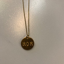 Load image into Gallery viewer, Mom Necklace - Olia