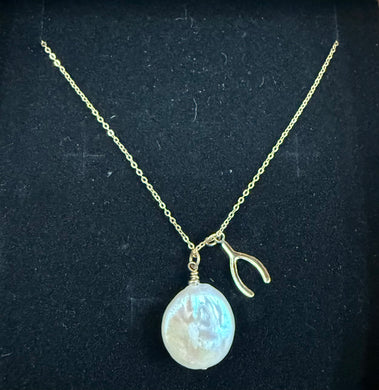 14KGF Pearl and Wish Bone Necklace (Hypoallergenic) - Olia