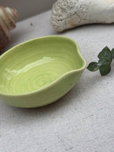 Load image into Gallery viewer, Misquamicuit Green Pouring Dish - DownEaster Pottery