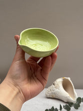 Load image into Gallery viewer, Misquamicuit Green Pouring Dish - DownEaster Pottery