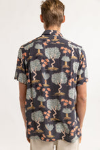 Load image into Gallery viewer, Floral SS Shirt - Rhythm